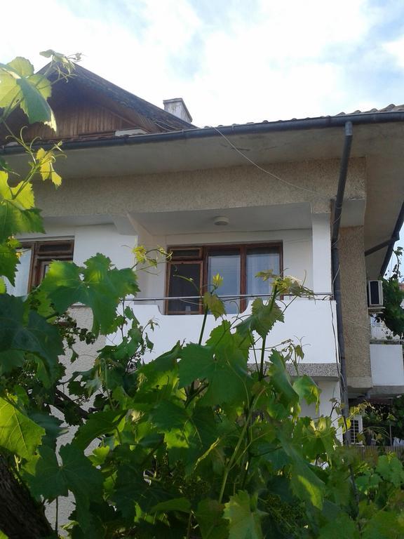Guest Rooms Radost Balchik Eksteriør billede