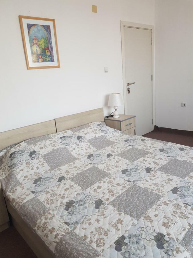 Guest Rooms Radost Balchik Eksteriør billede